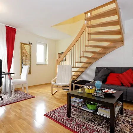 Apartment Cameglia Itzig